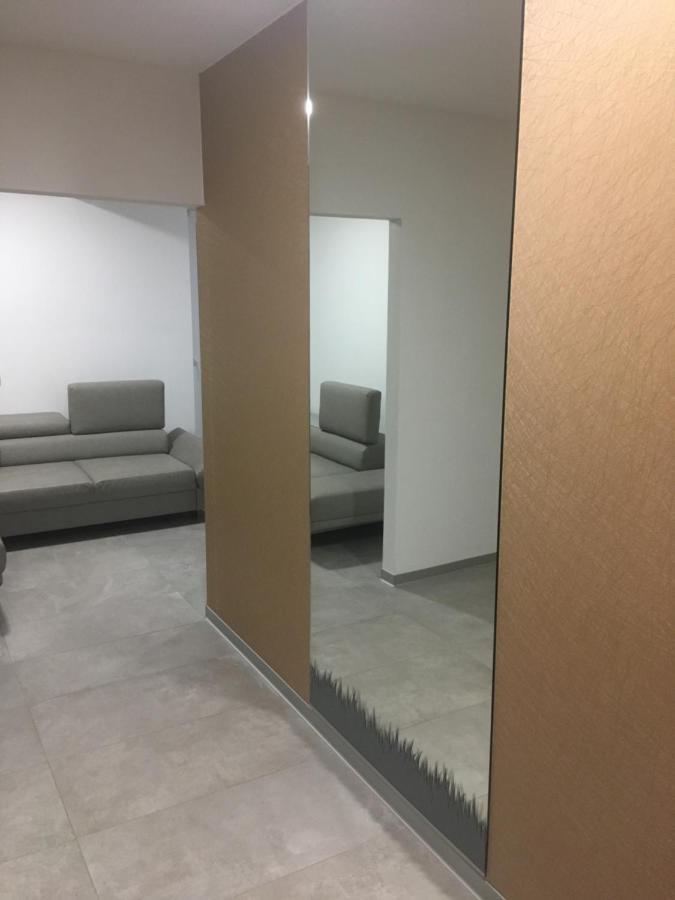 Apartment Sun Lakes - Sever سينيتش المظهر الخارجي الصورة