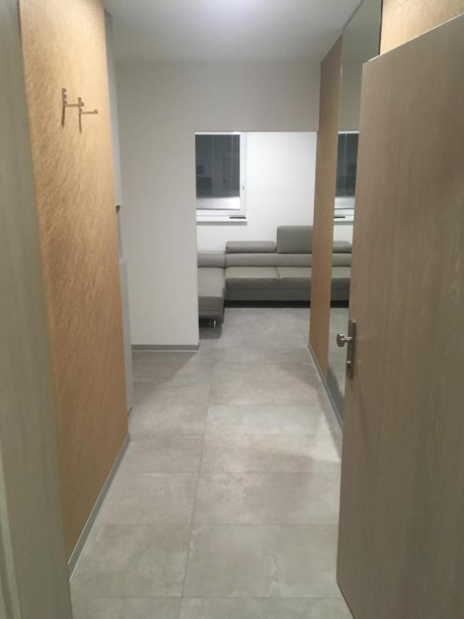 Apartment Sun Lakes - Sever سينيتش المظهر الخارجي الصورة