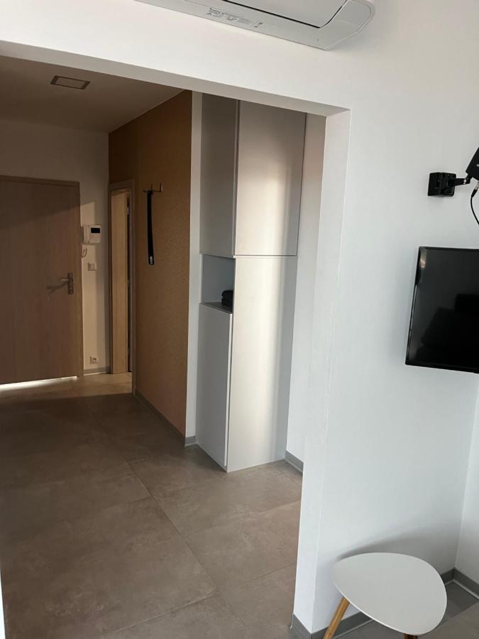 Apartment Sun Lakes - Sever سينيتش المظهر الخارجي الصورة