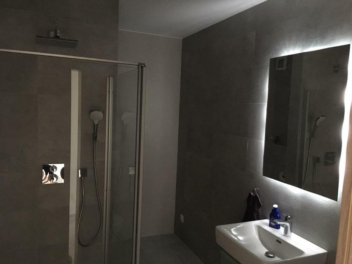 Apartment Sun Lakes - Sever سينيتش المظهر الخارجي الصورة